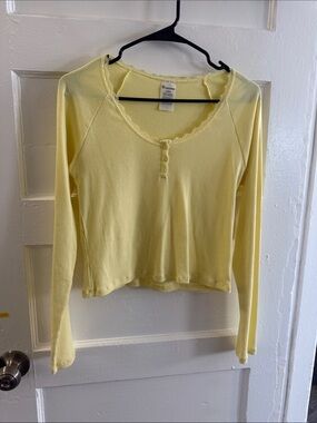 No Boundaries Pale Yellow Ribbed Lace-Trim Henley Long-Sleeve Top